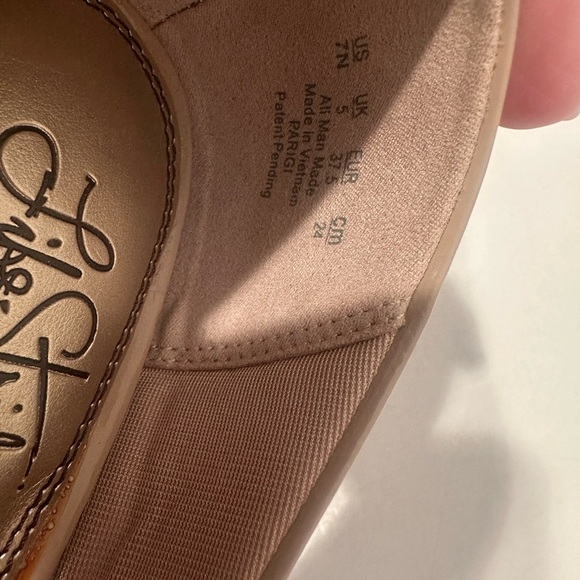 Life Stride Soft System Patent Beige Pumps Comfort Neutral Sz 7N New W/O Box - Picture 7 of 10